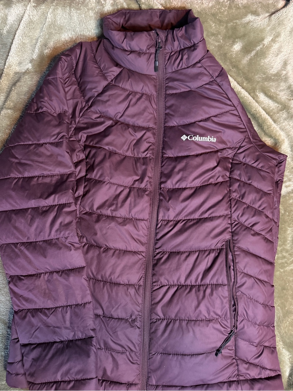 Columbia Women's Puffer Jacket - Plum